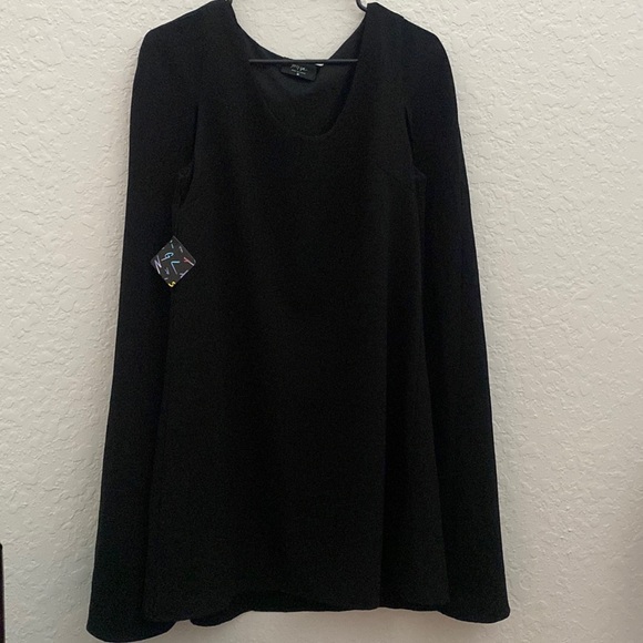 Nasty Gal cape dress - Picture 3 of 7